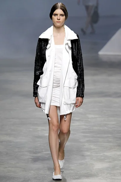 Look 8
